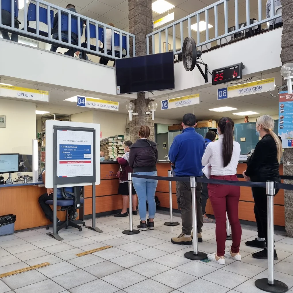 Fachada de la Oficina del Registro Civil en Estación Central