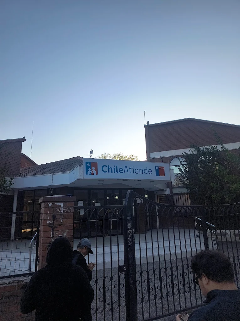 Fachada de la Oficina del Registro Civil en Lo Prado