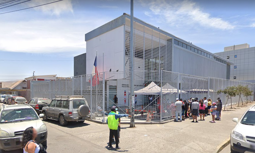 Fachada de la Oficina del Registro Civil en Alto Hospicio