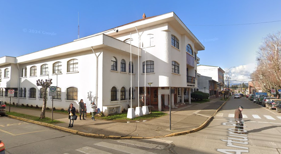 Fachada de la Oficina del Registro Civil en Cañete
