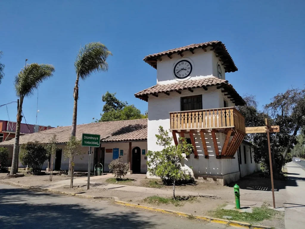 Fachada de la Oficina del Registro Civil en Pirque