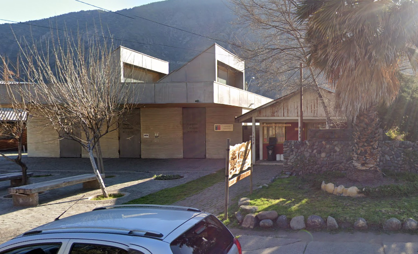 Fachada de la Oficina del Registro Civil en San José de Maipo