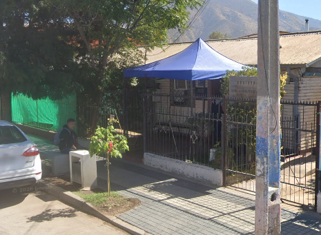 Fachada de la Oficina del Registro Civil en Til Til