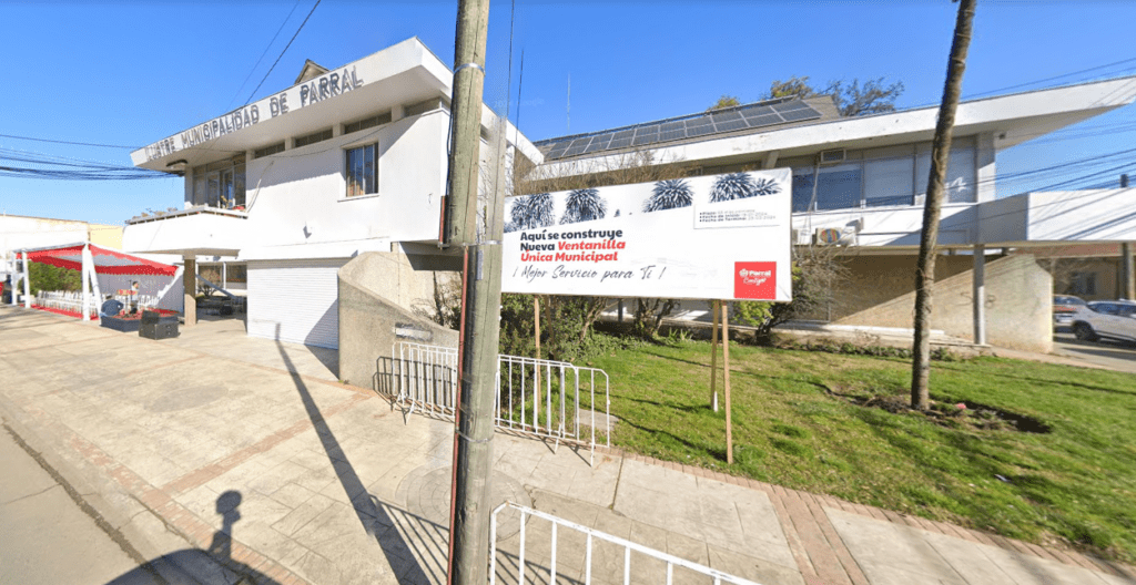Fachada de la Oficina del Registro Civil en Parral