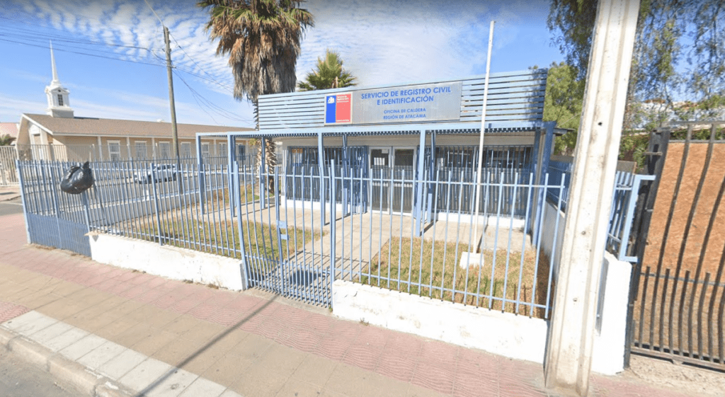 Fachada de la Oficina del Registro Civil en Caldera